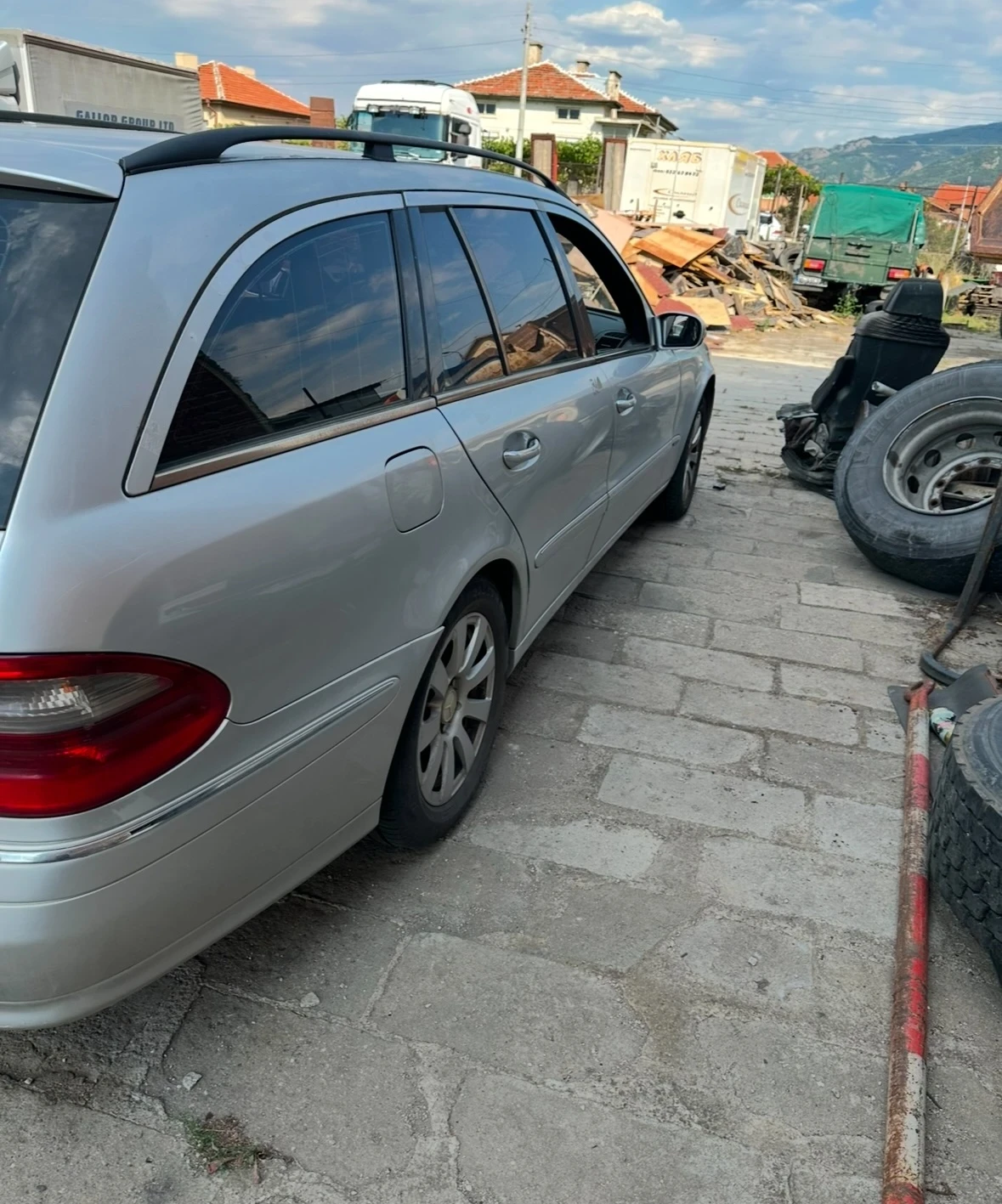 Mercedes-Benz E 270, снимка 4 - Автомобили и джипове - 55920818
