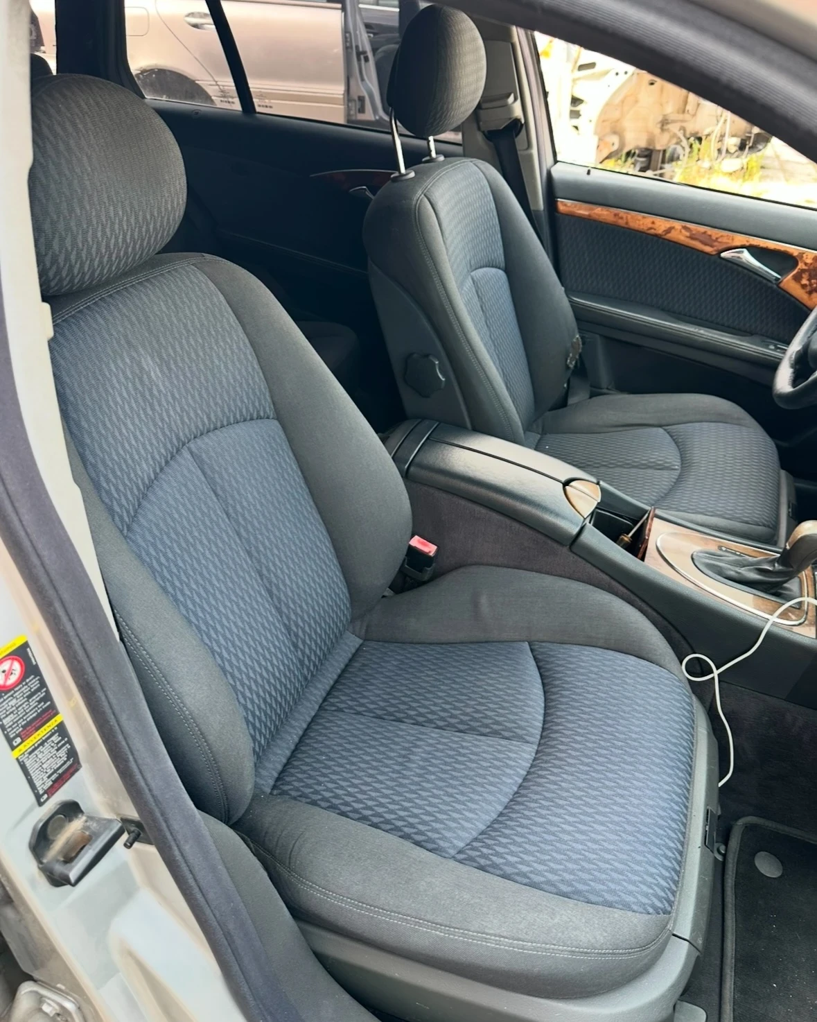 Mercedes-Benz E 270, снимка 8 - Автомобили и джипове - 55920818