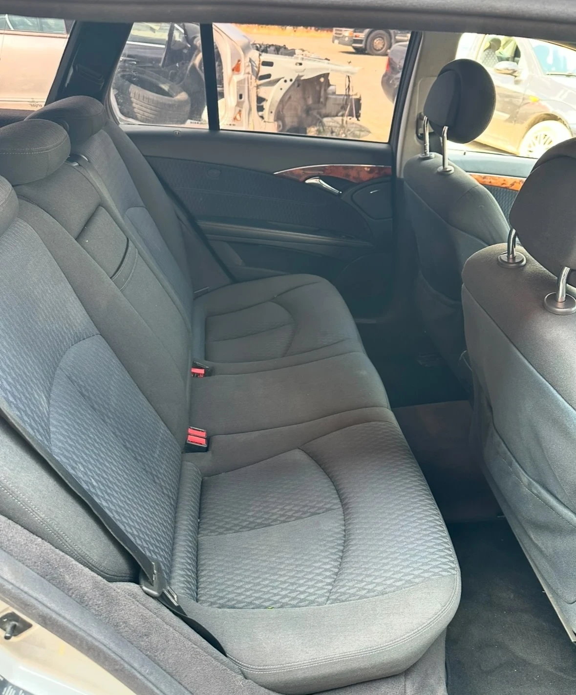 Mercedes-Benz E 270, снимка 10 - Автомобили и джипове - 55920818