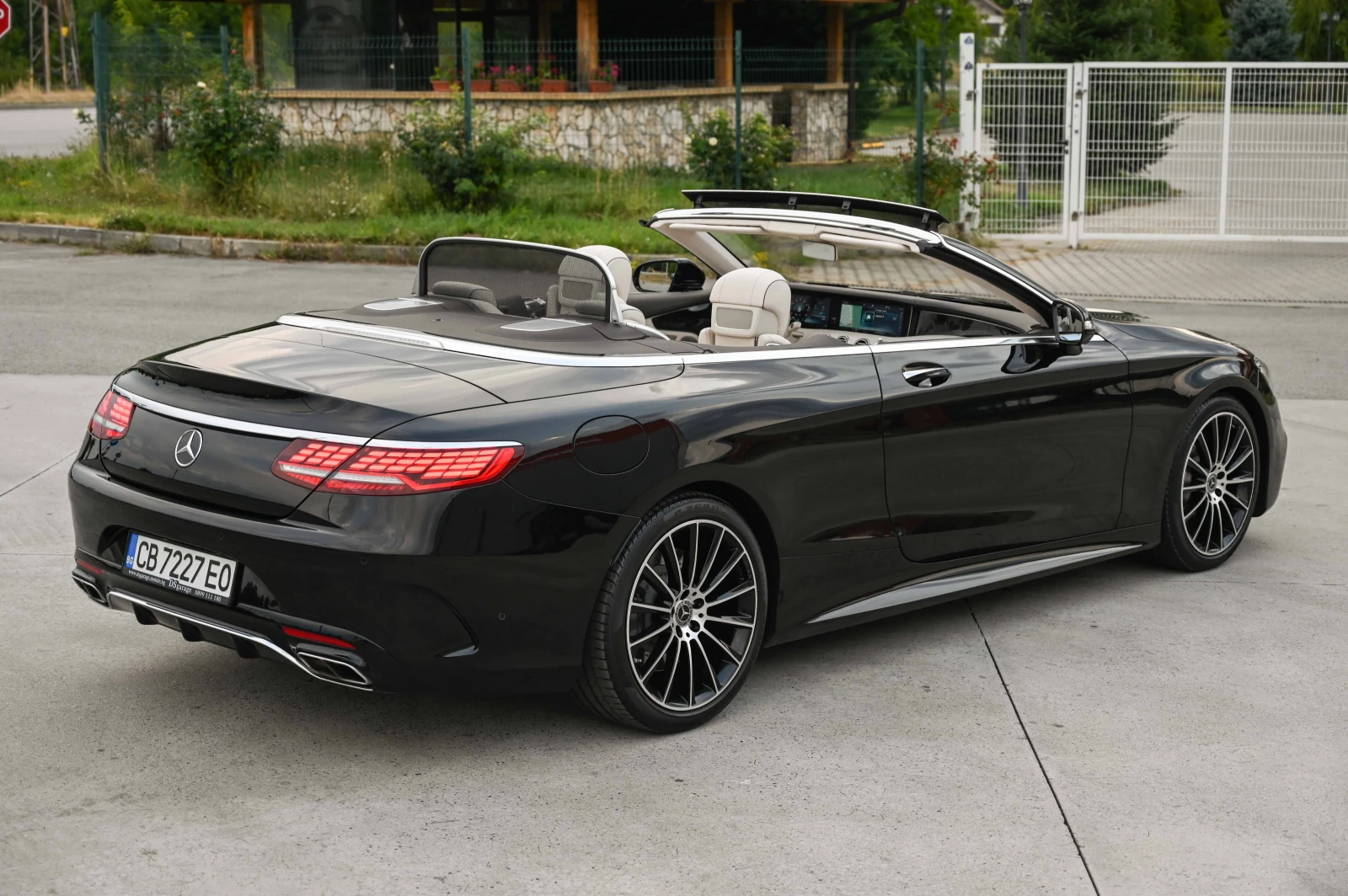 Mercedes-Benz S 560 AMG-Line* Swarovski* Burmester* 360* Full, снимка 5 - Автомобили и джипове - 55986809