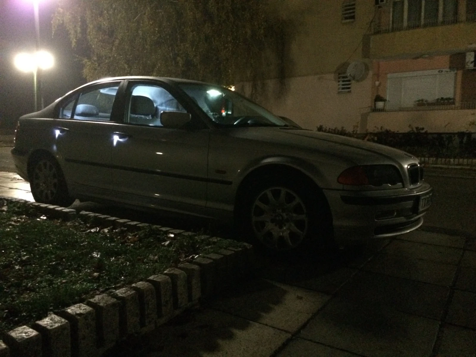 BMW 316, снимка 8 - Автомобили и джипове - 56158945