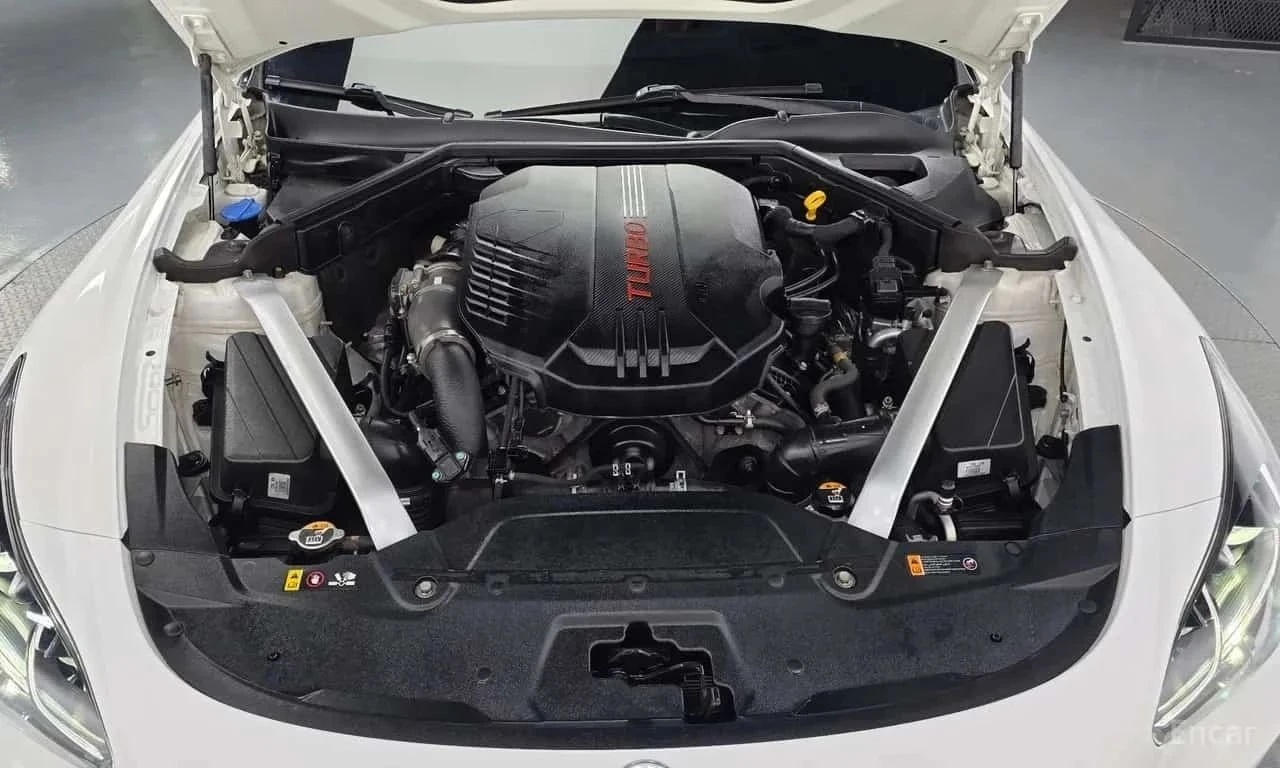 Kia Stinger, снимка 6 - Автомобили и джипове - 56730453