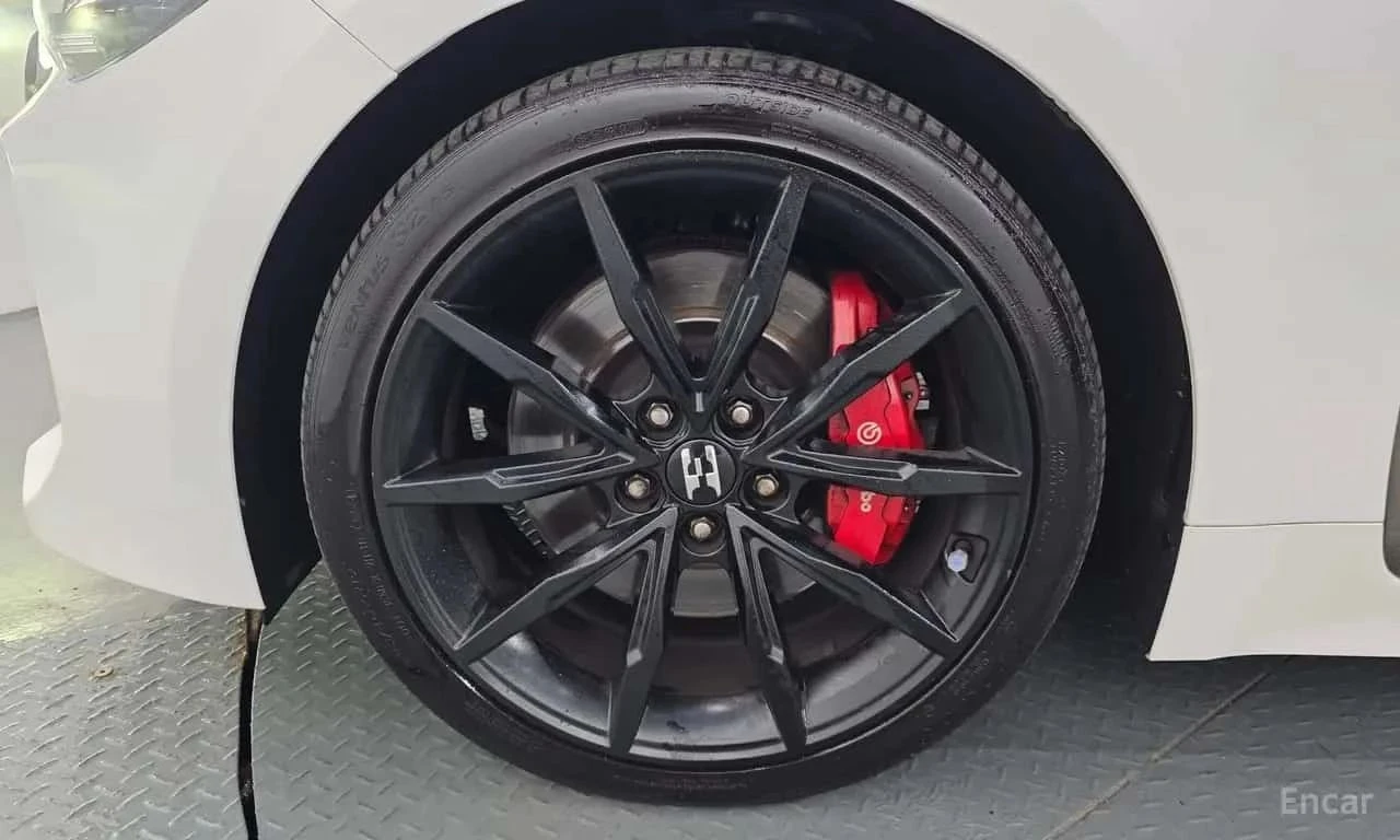 Kia Stinger, снимка 5 - Автомобили и джипове - 56730453