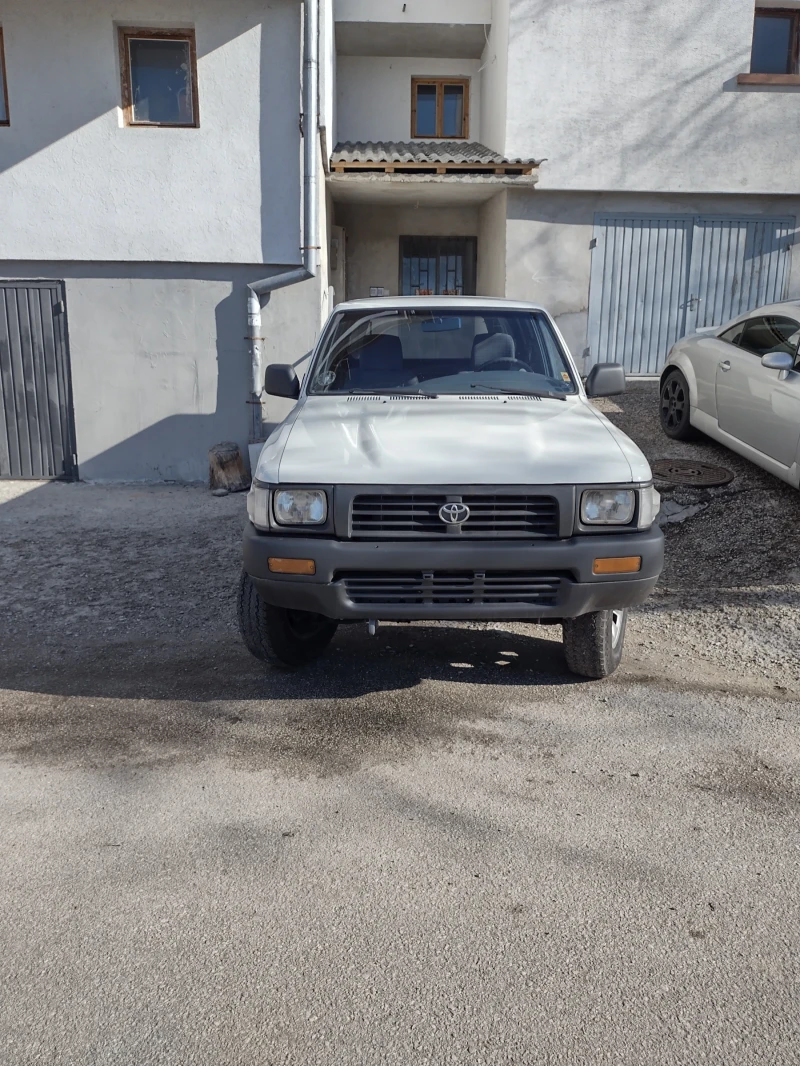 Toyota Hilux 4 x4, снимка 1 - Автомобили и джипове - 47590725