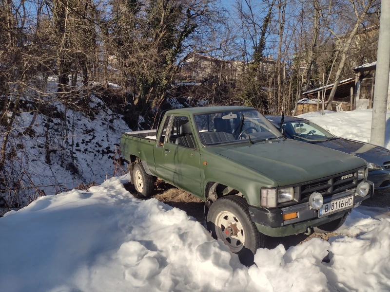 Toyota Hilux 4 x4, снимка 7 - Автомобили и джипове - 48479449