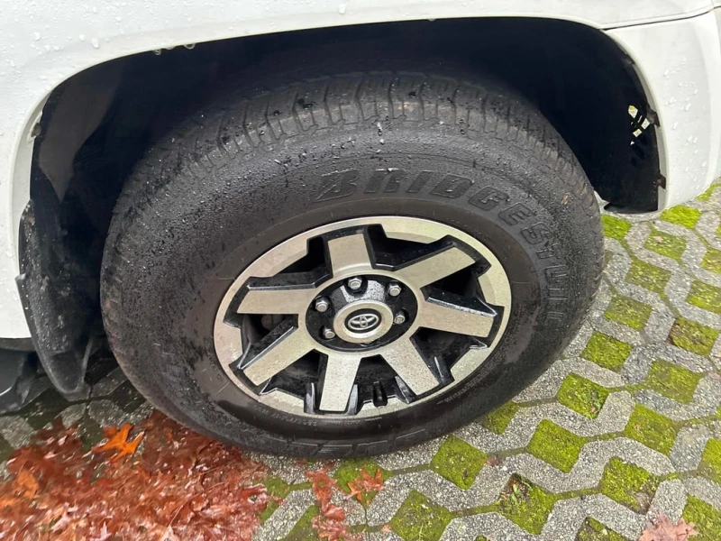 Toyota 4runner * 4WD * CARFAX * БЕЗ ПЪРВОНАЧАЛНА ВНОСКА, снимка 7 - Автомобили и джипове - 52697235