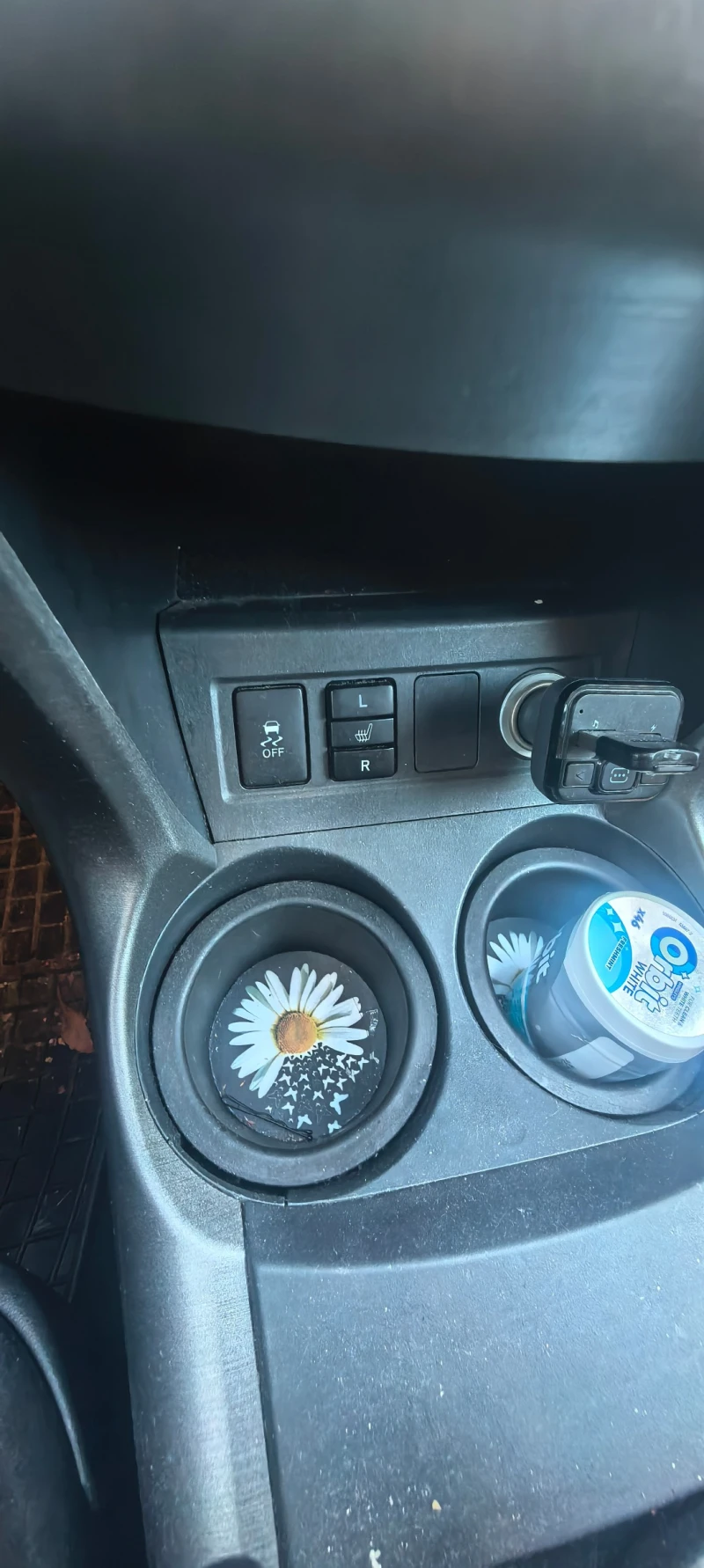 Toyota Rav4  D4D, снимка 7 - Автомобили и джипове - 52910824