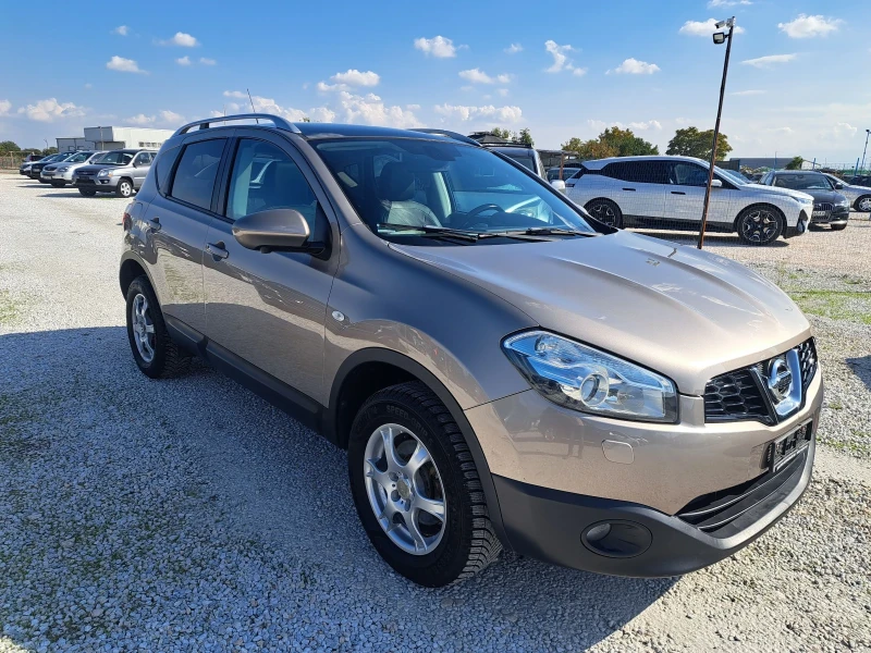 Nissan Qashqai 2.0 Кожен салон, снимка 4 - Автомобили и джипове - 53071615