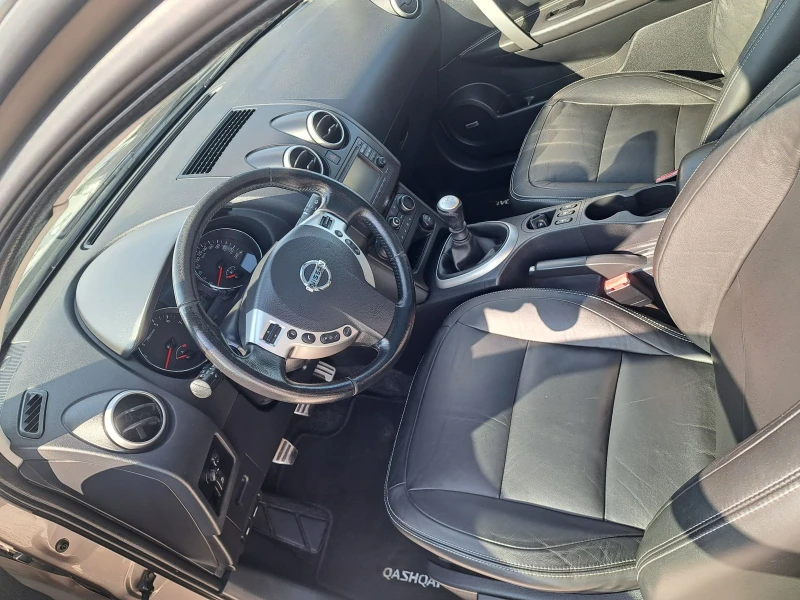 Nissan Qashqai 2.0 Кожен салон, снимка 6 - Автомобили и джипове - 53071615