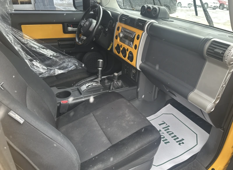 Toyota Fj cruiser, снимка 10 - Автомобили и джипове - 53430465