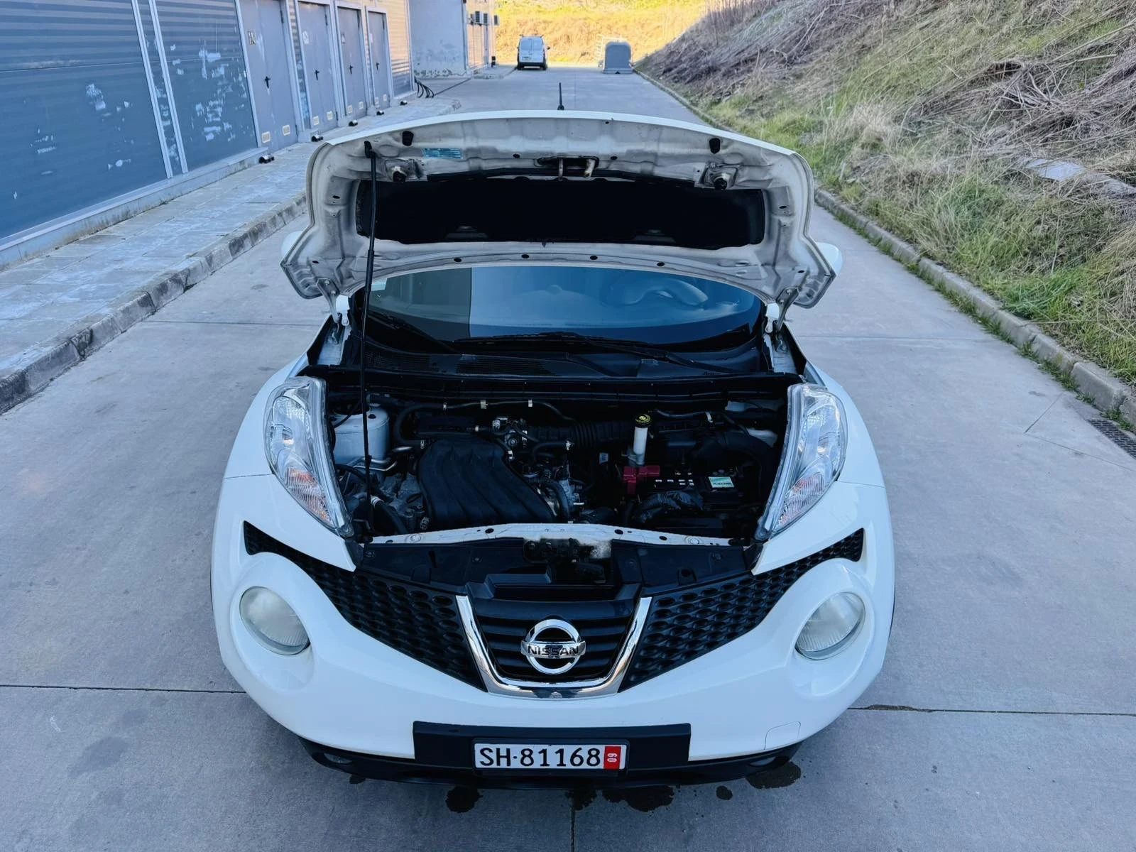 Nissan Juke 1.6i TEKNA SWISS - изображение 4