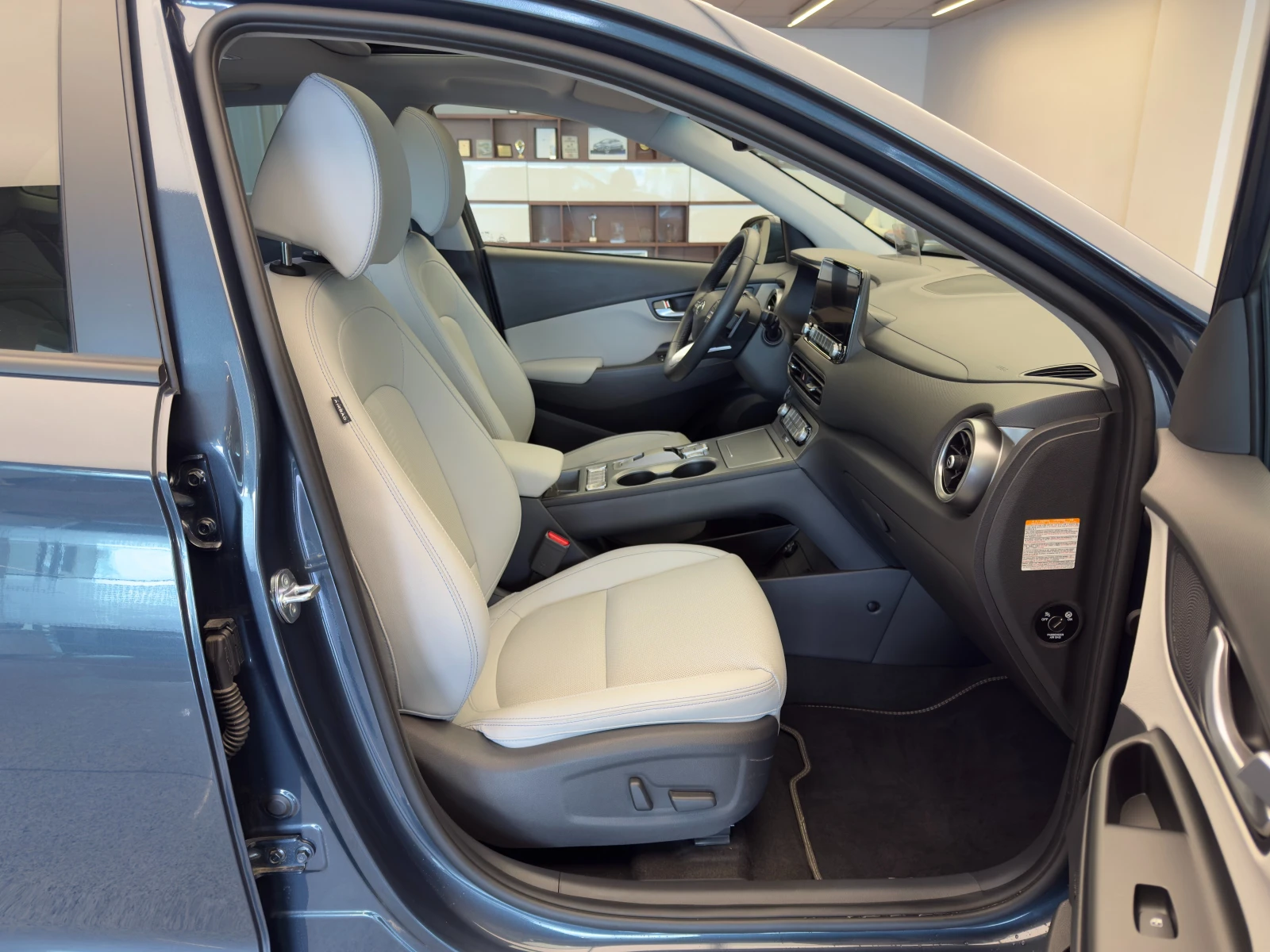 Hyundai Kona EV 64 kWh PREMIUM - изображение 7