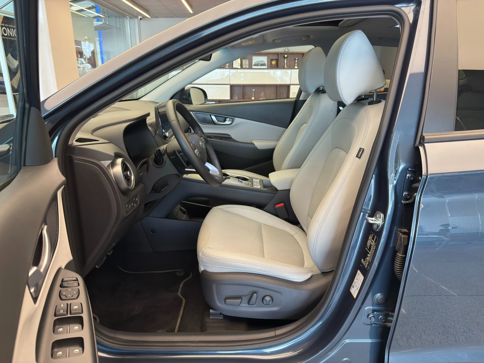 Hyundai Kona EV 64 kWh PREMIUM - изображение 9