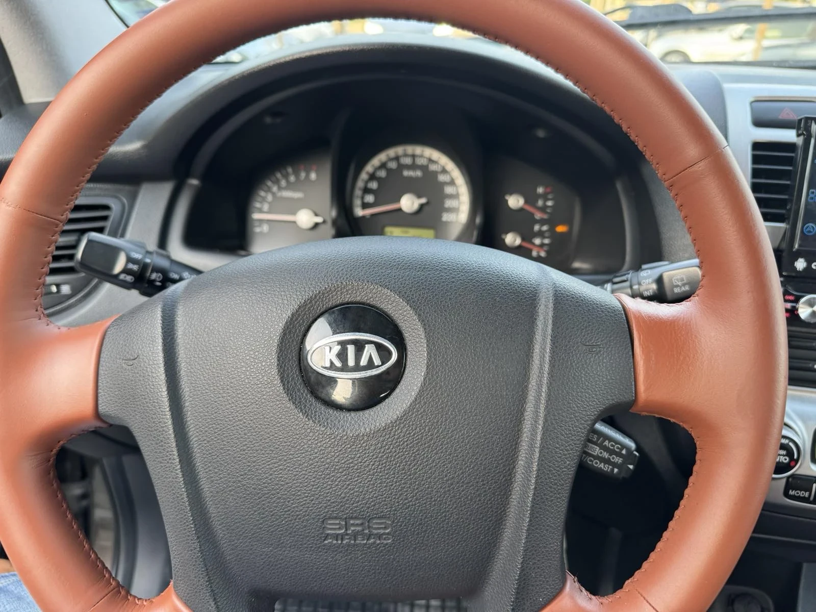 Kia Sportage 2, 7-V6 4х4 АВТОМАТИК-ПЕРФЕКТЕН - изображение 9