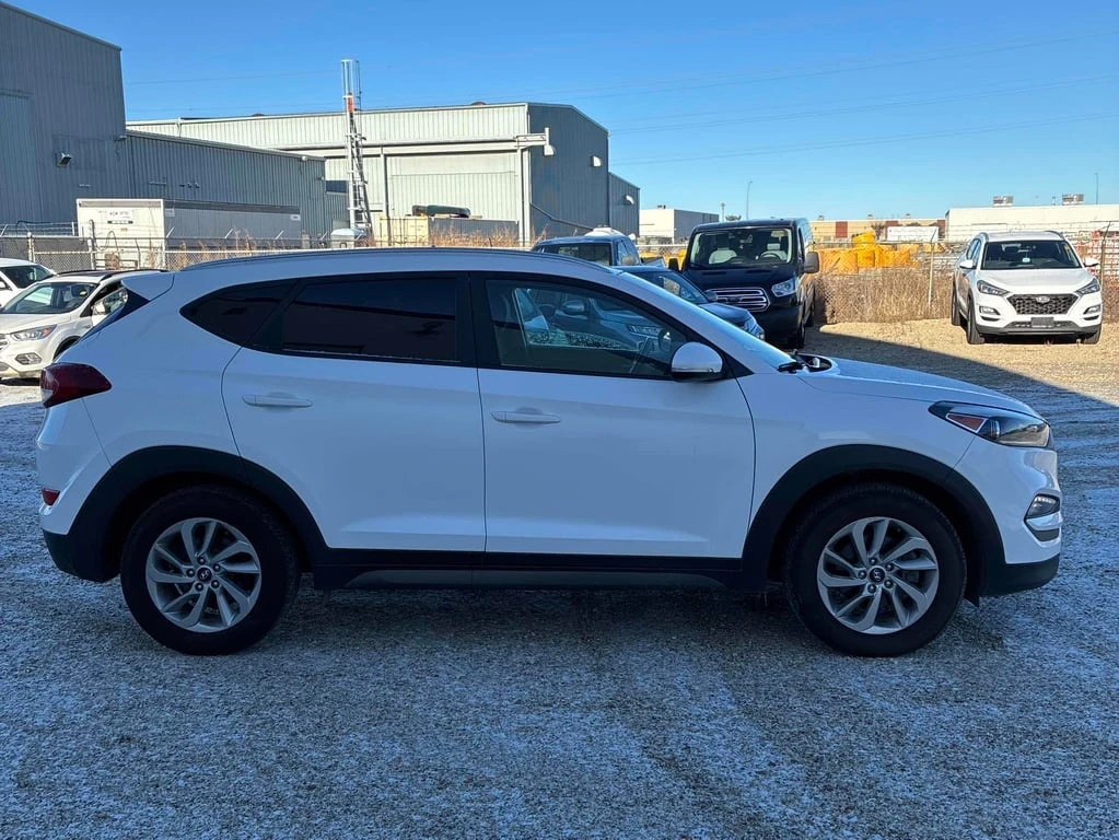 Hyundai Tucson 2016 Premium * CARFAX * БЕЗ ПЪРВОНАЧАЛНА ВНОСКА - изображение 4