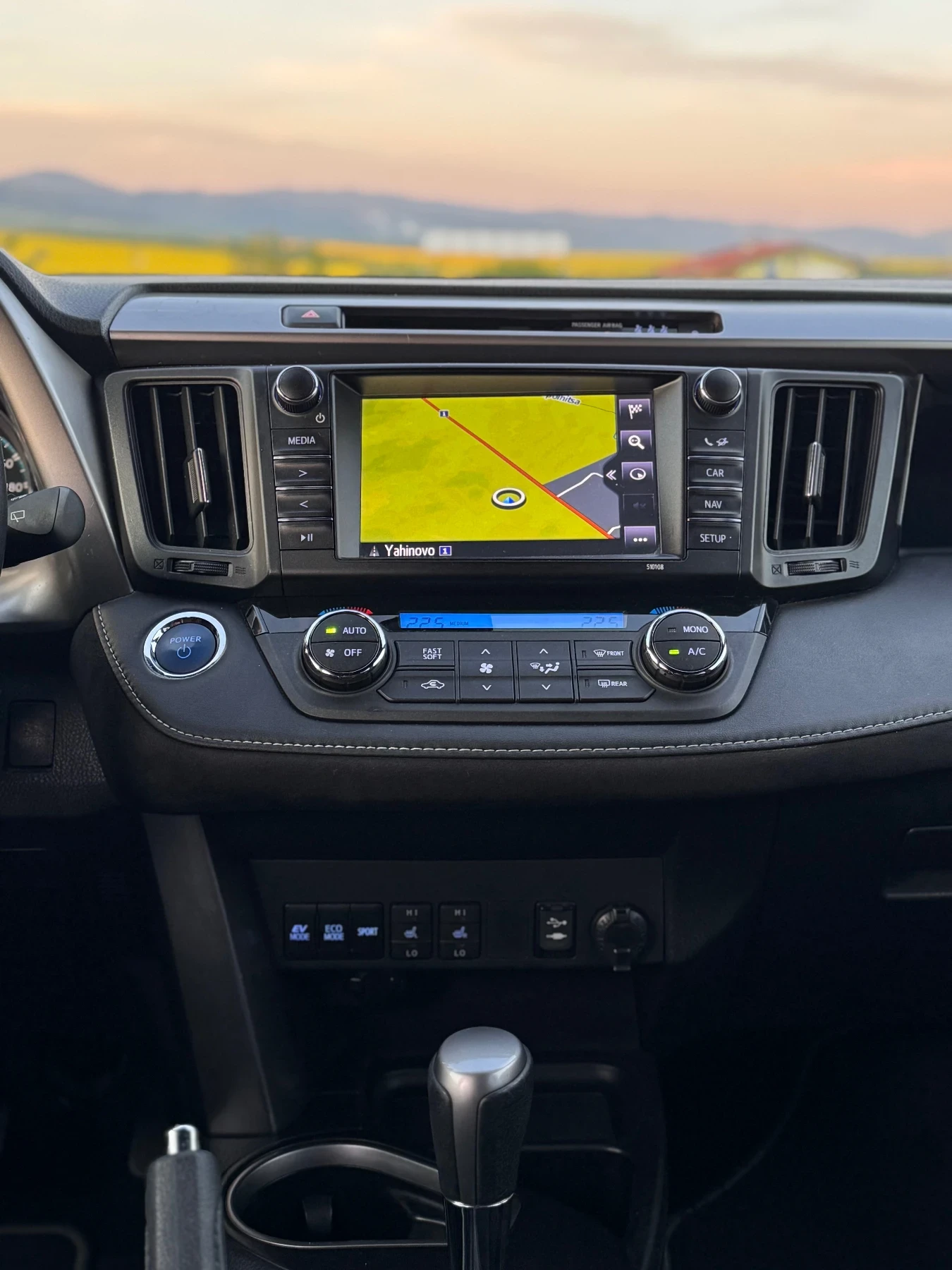 Toyota Rav4 4WD/Hybrid/Пълна сервизна история, снимка 11 - Автомобили и джипове - 54416956