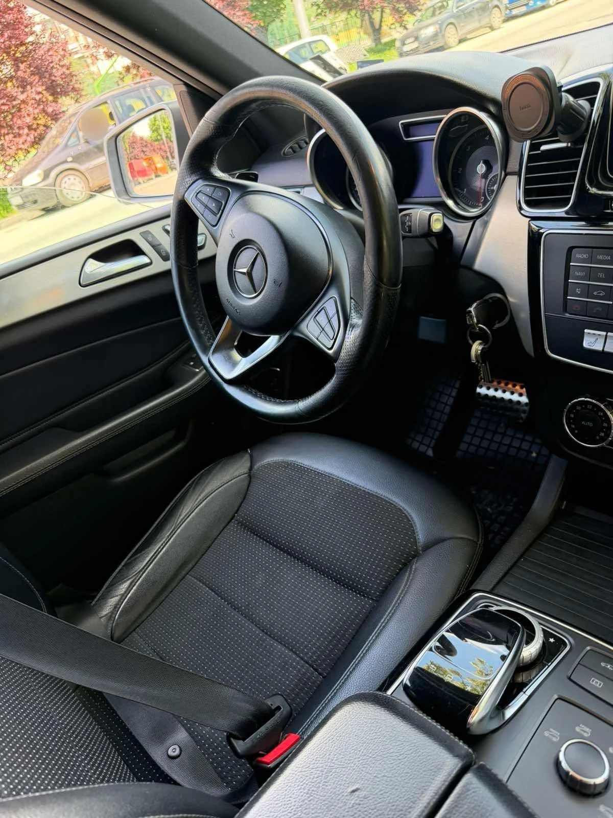 Mercedes-Benz GLE 350 AMG, снимка 9 - Автомобили и джипове - 54542901