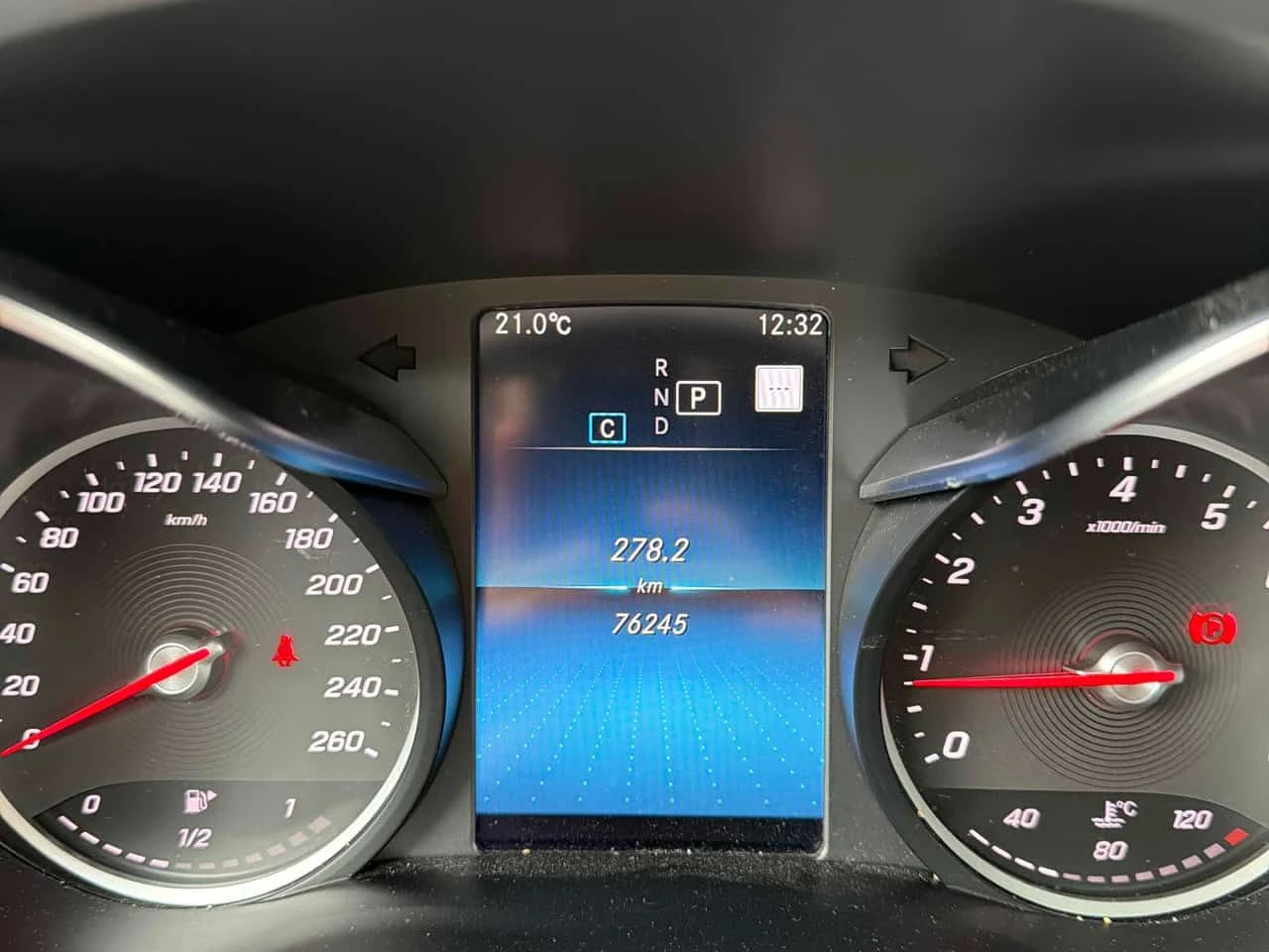 Mercedes-Benz GLC 300 4MATIC/ПАНОРАМА/ПОДГРЕВИ, снимка 7 - Автомобили и джипове - 54718910