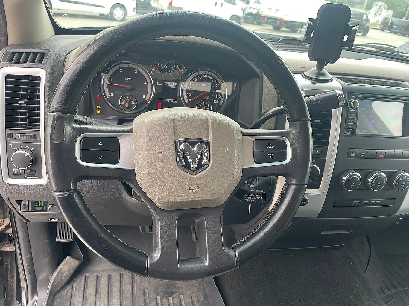 Dodge RAM 2500 6.7 CUMMINS, снимка 13 - Автомобили и джипове - 54984956