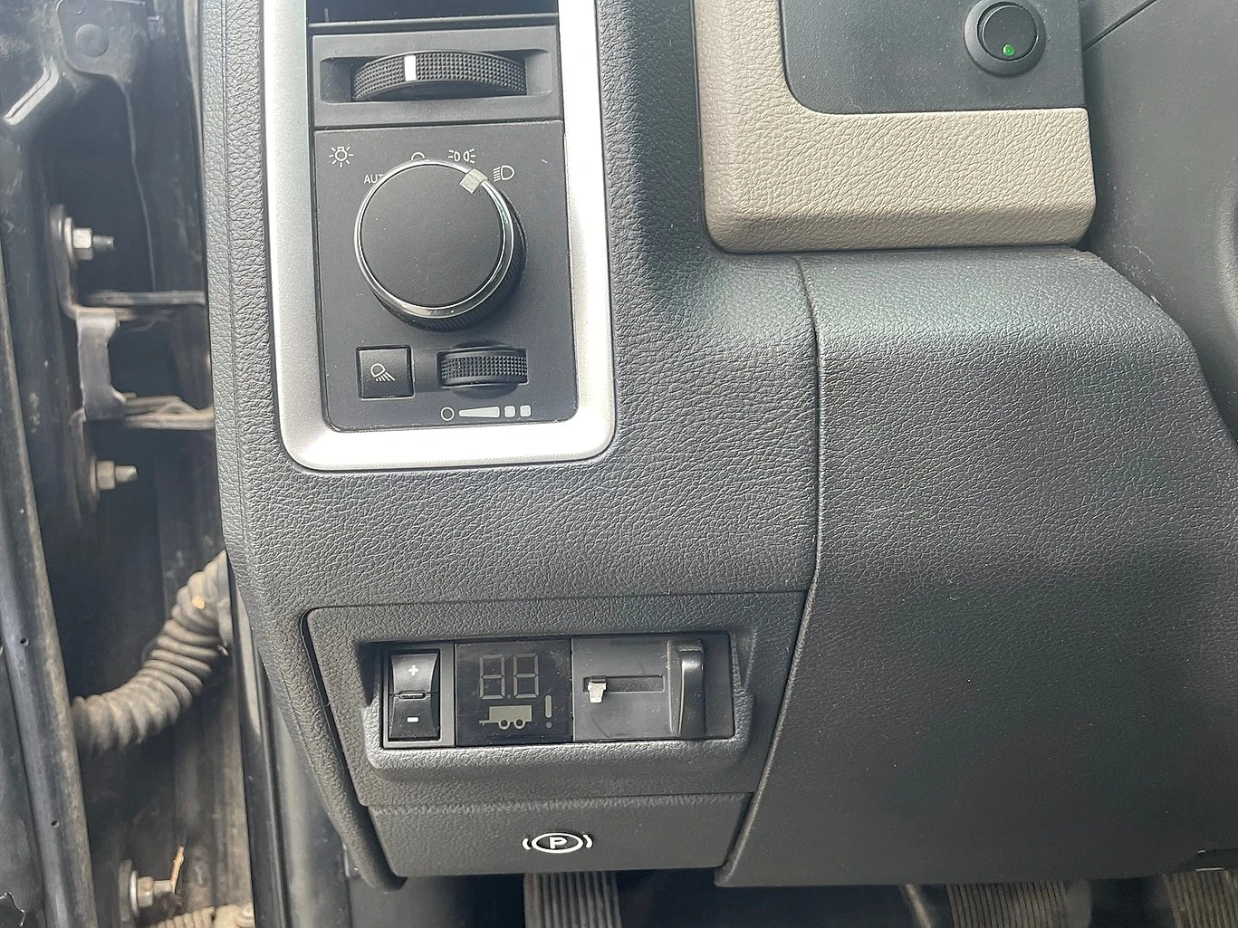 Dodge RAM 2500 6.7 CUMMINS, снимка 17 - Автомобили и джипове - 54984956