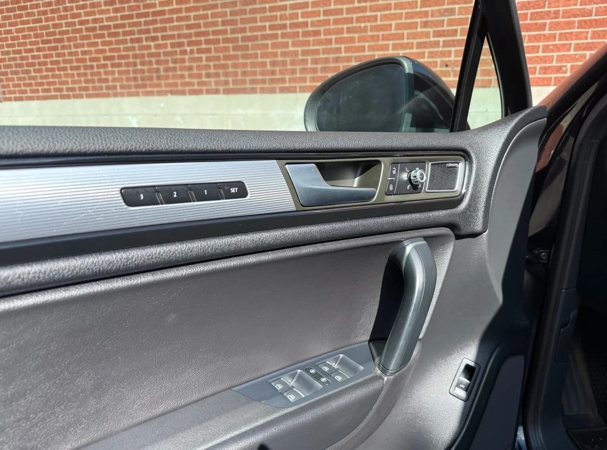 VW Touareg VR6 R-line, снимка 11 - Автомобили и джипове - 55091110