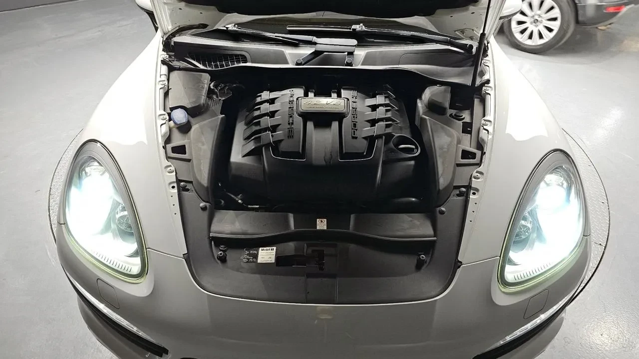 Porsche Cayenne 4.2S Diesel* Обдухване* Bose* Въздух* Пано, снимка 10 - Автомобили и джипове - 55145522