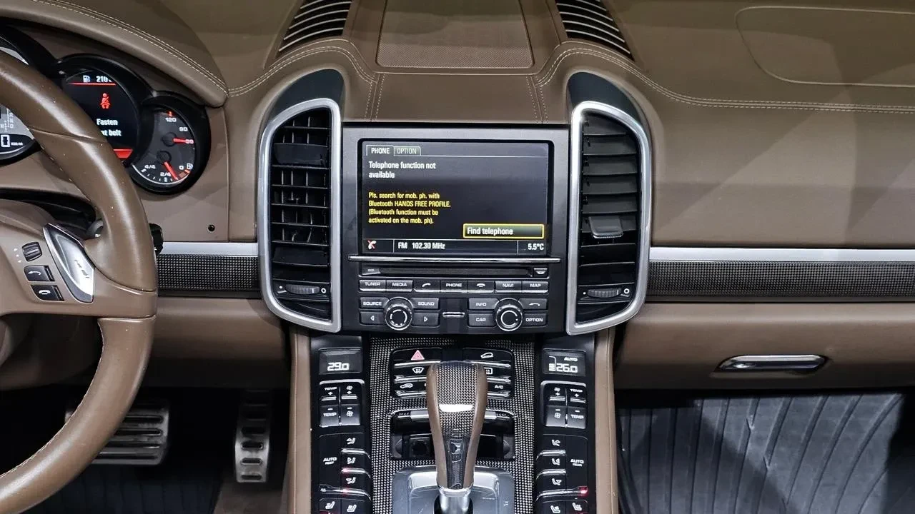 Porsche Cayenne 4.2S Diesel* Обдухване* Bose* Въздух* Пано, снимка 4 - Автомобили и джипове - 55145522
