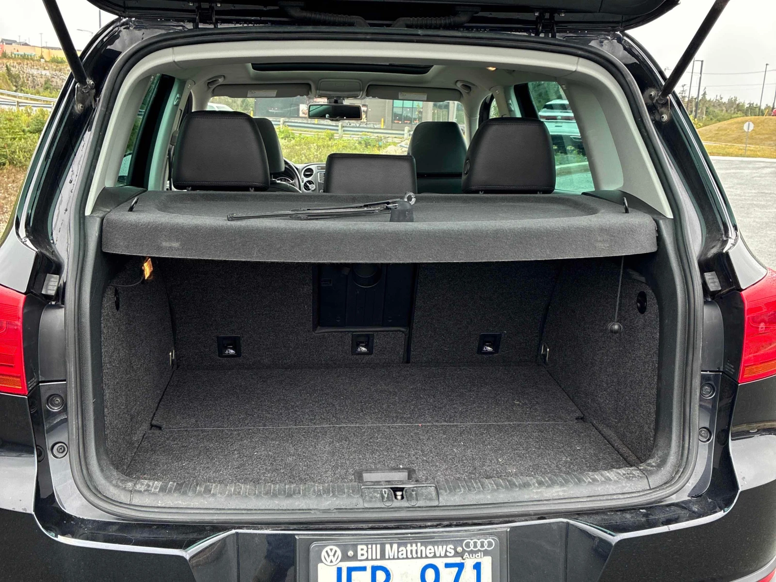 VW Tiguan * Highline * АВТОКРЕДИТ * ГЛАВНО ПРЕДСТАВИТЕЛСТВО , снимка 12 - Автомобили и джипове - 56098804