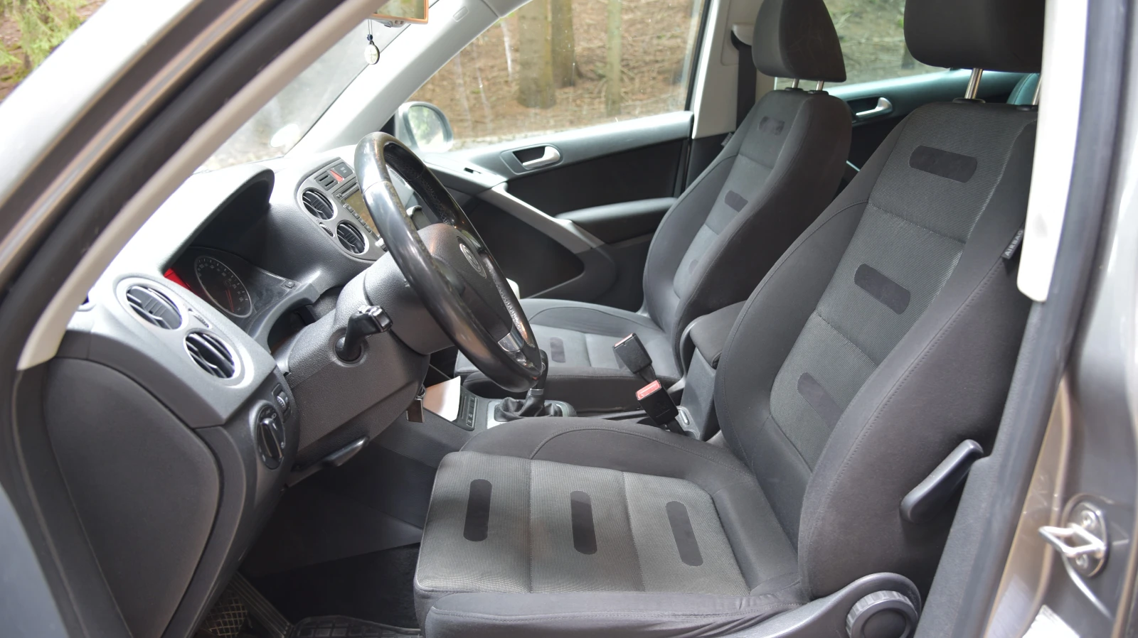VW Tiguan, снимка 7 - Автомобили и джипове - 56117030