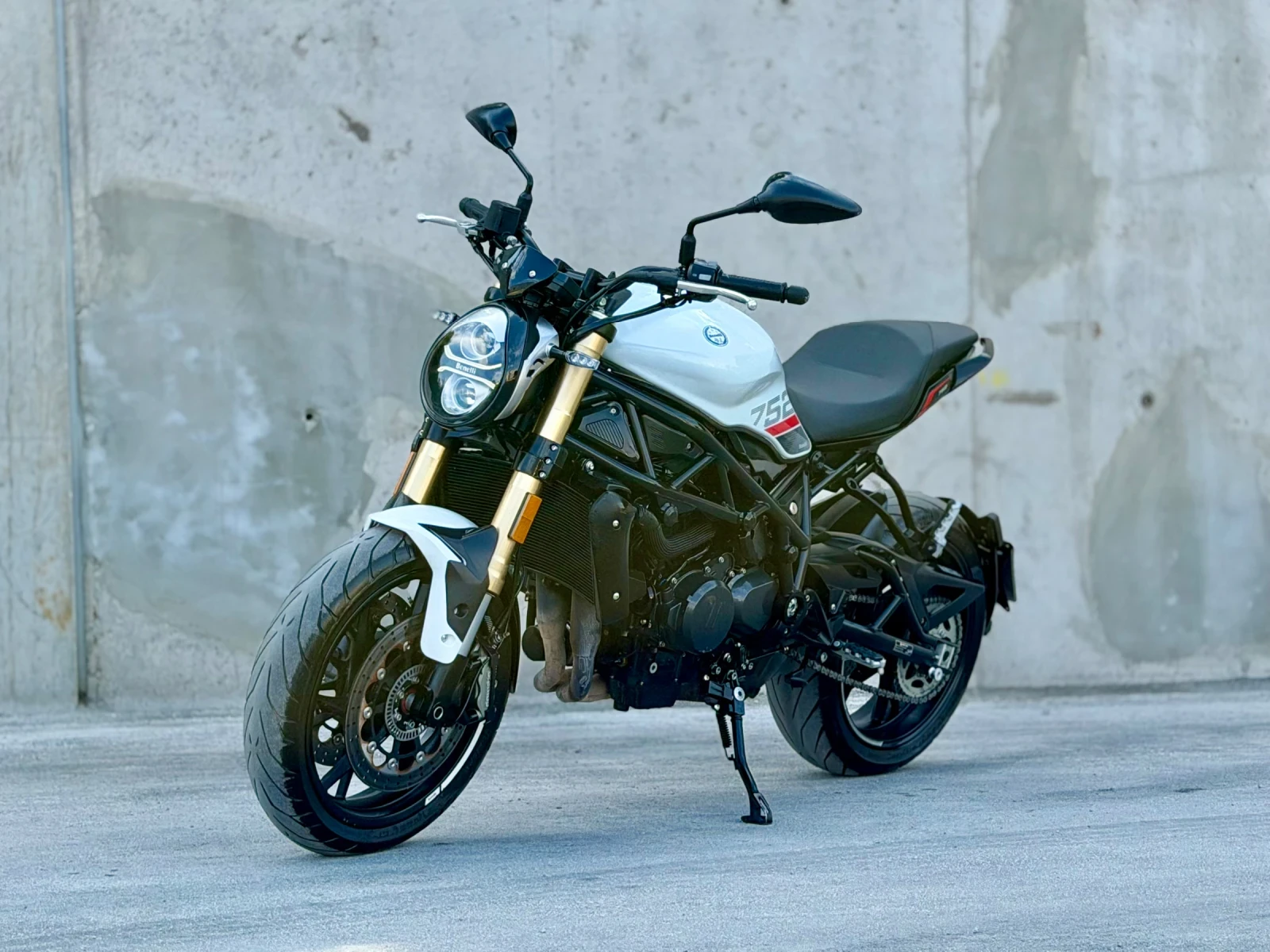 Benelli 750 752s~FULL LED~DIGITAL~8000км!!, снимка 2 - Мотоциклети и мототехника - 55797435