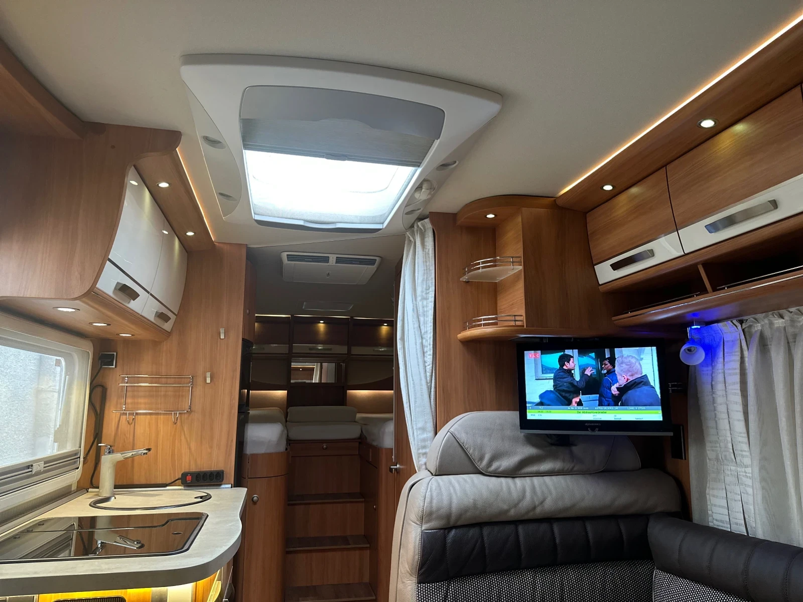 Кемпер HYMER / ERIBA B578, снимка 11 - Каравани и кемпери - 53926216