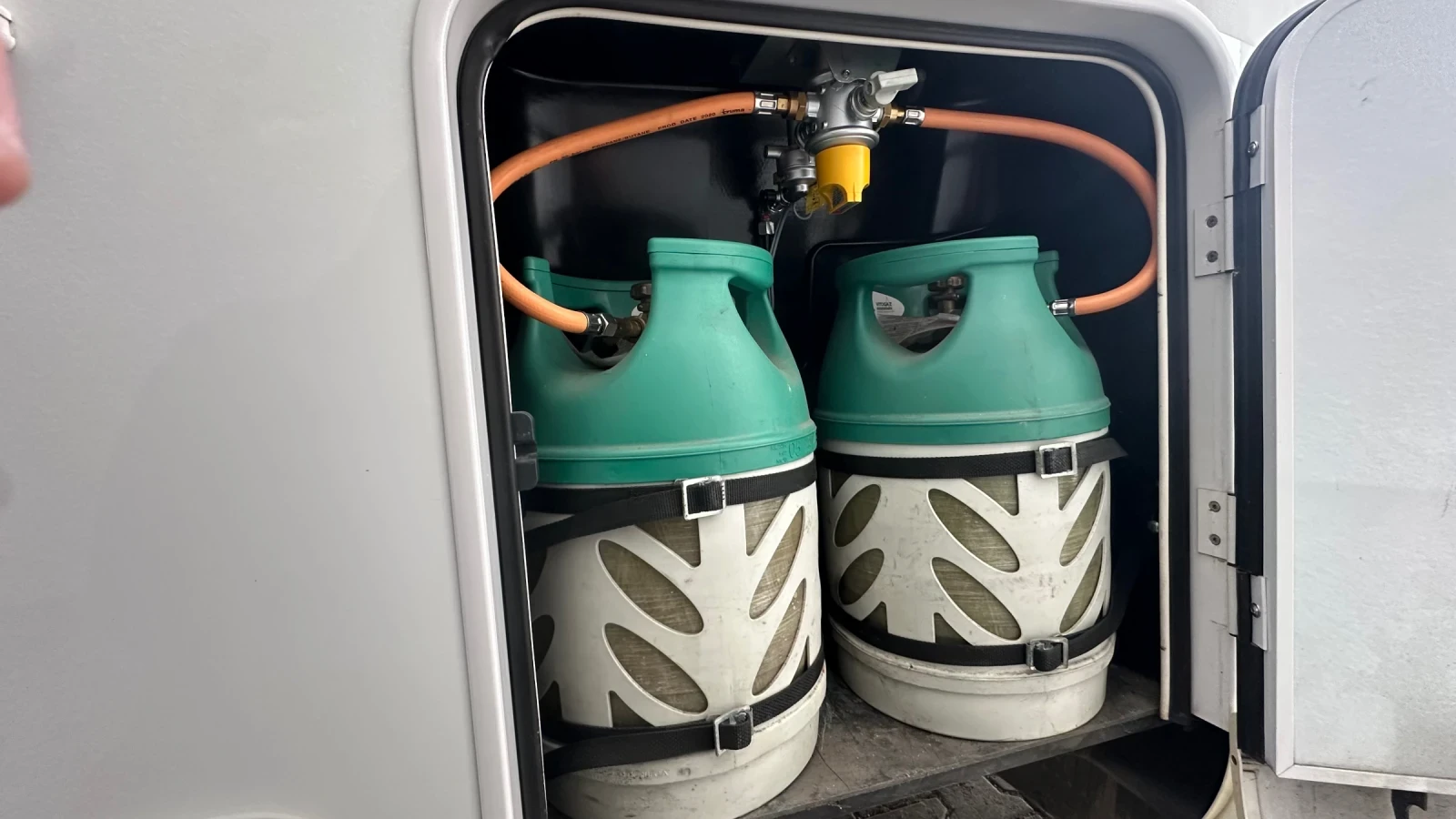 Кемпер HYMER / ERIBA B578, снимка 17 - Каравани и кемпери - 53926216