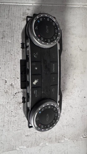       /  /  a Mercedes C Class -  2048305790 / A2C53290179