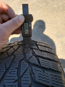Гуми Зимни 205/60R16, снимка 7