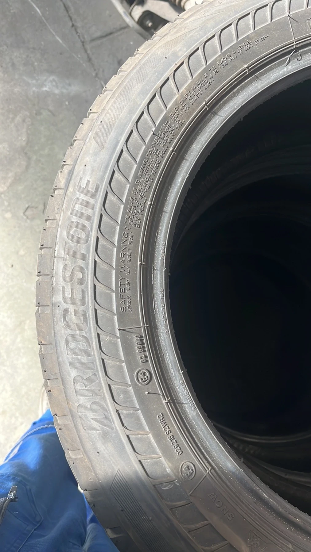 Гуми Зимни 225/55R17, снимка 3 - Гуми и джанти - 54372049