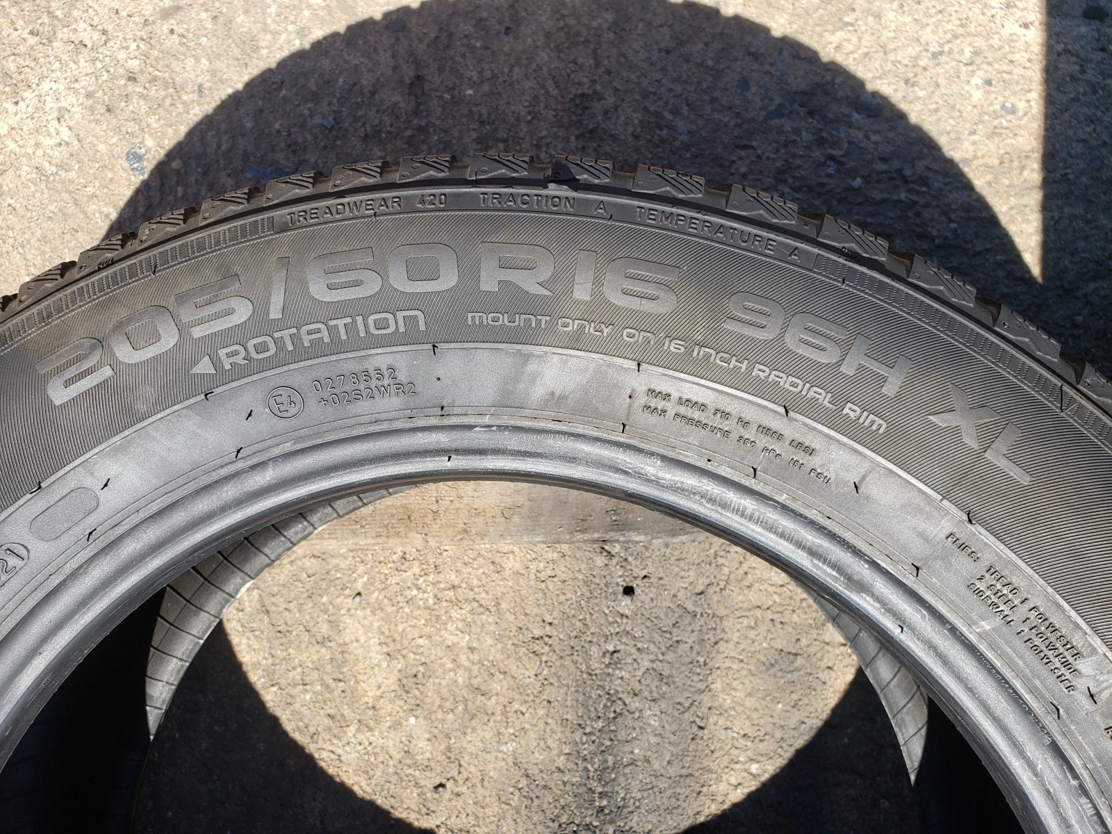 Гуми Зимни 205/60R16, снимка 6 - Гуми и джанти - 56071948