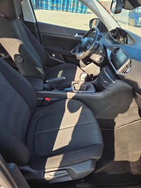 Peugeot 308 1.2i, снимка 9