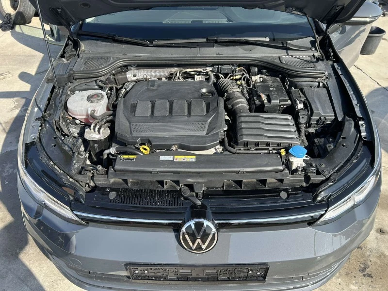 VW Golf 8 2.0 TDI , снимка 8 - Автомобили и джипове - 42374839