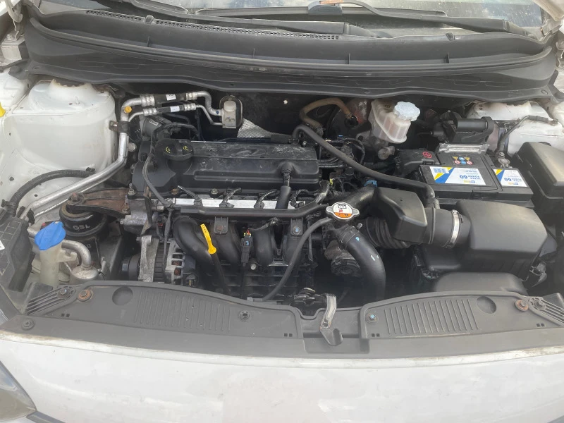 Hyundai I20 1.2i НА ЧАСТИ, снимка 10 - Автомобили и джипове - 42375653