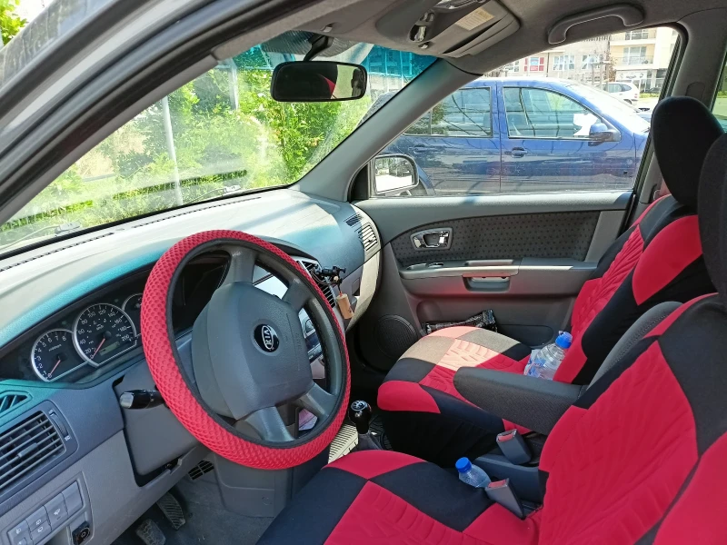 Kia Carens, снимка 12 - Автомобили и джипове - 47337483