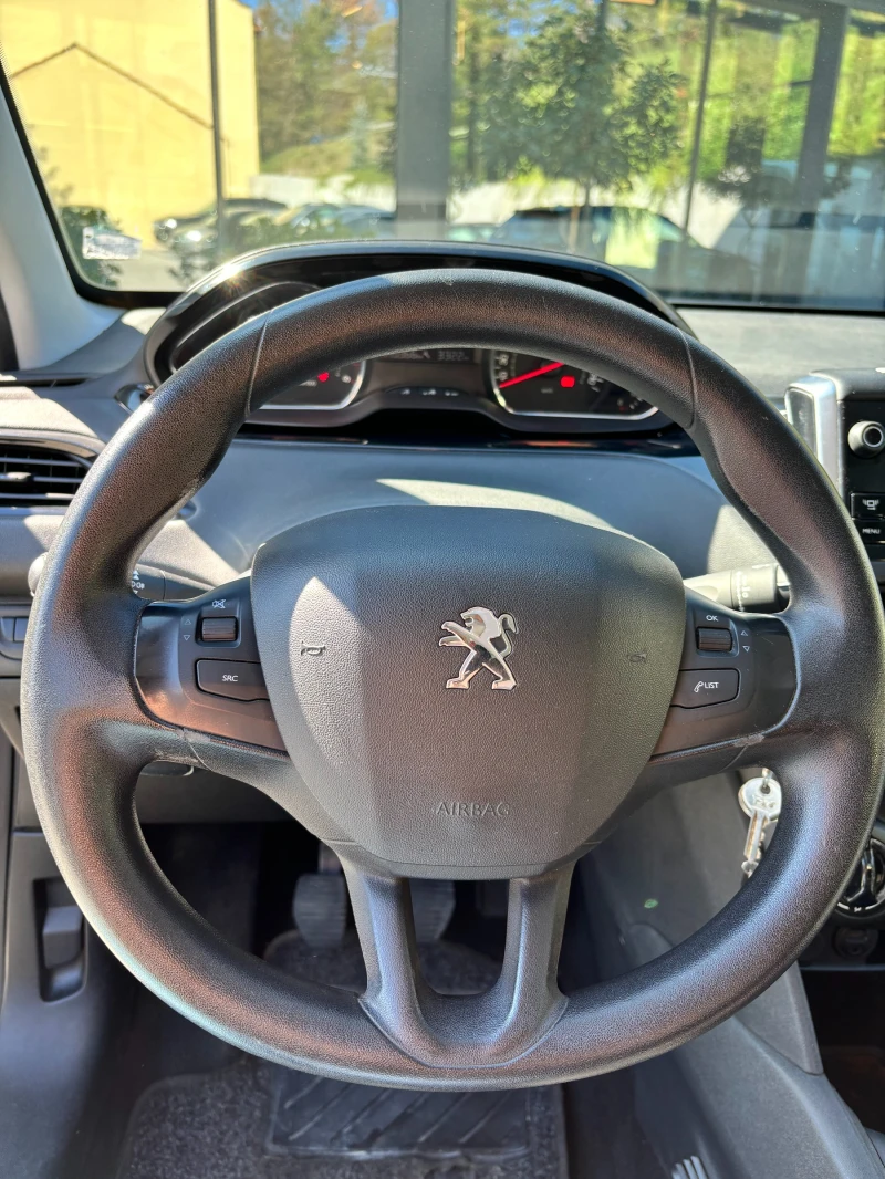 Peugeot 208 1, 4 HDI, снимка 15 - Автомобили и джипове - 47671402