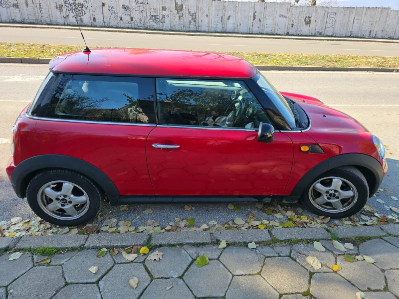 Mini One, снимка 2 - Автомобили и джипове - 49539631