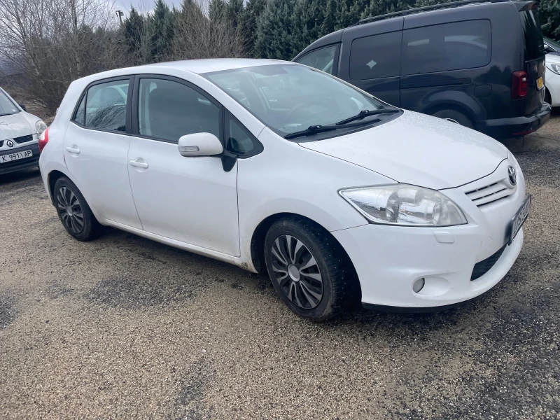 Toyota Auris 1.4 d4d, снимка 2 - Автомобили и джипове - 48455100