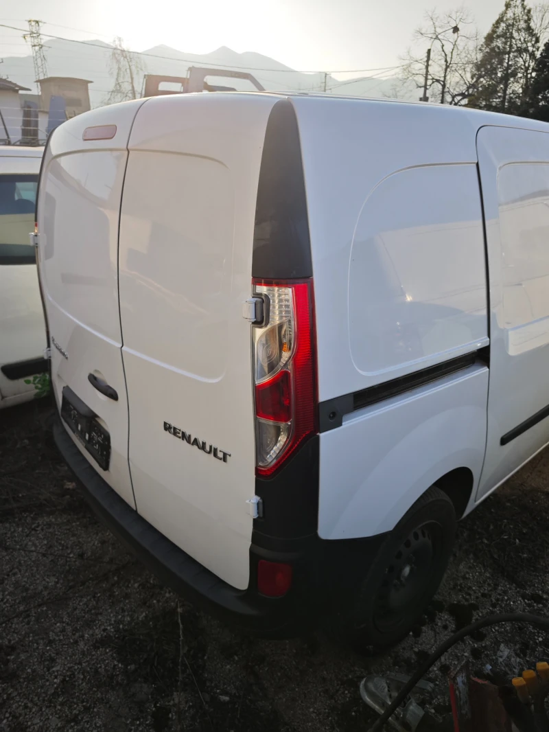 Renault Kangoo 1.2I , снимка 4 - Автомобили и джипове - 49113006