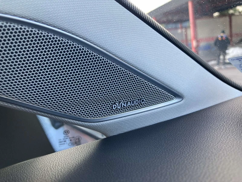 VW Golf Variant 2.0 TDI, снимка 6 - Автомобили и джипове - 52029935