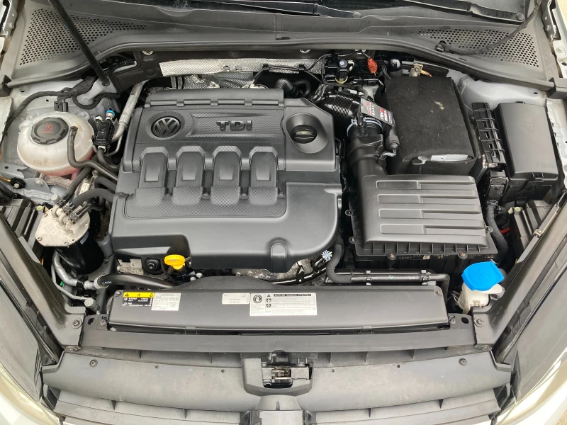 VW Golf Variant 2.0 TDI, снимка 17 - Автомобили и джипове - 52029935