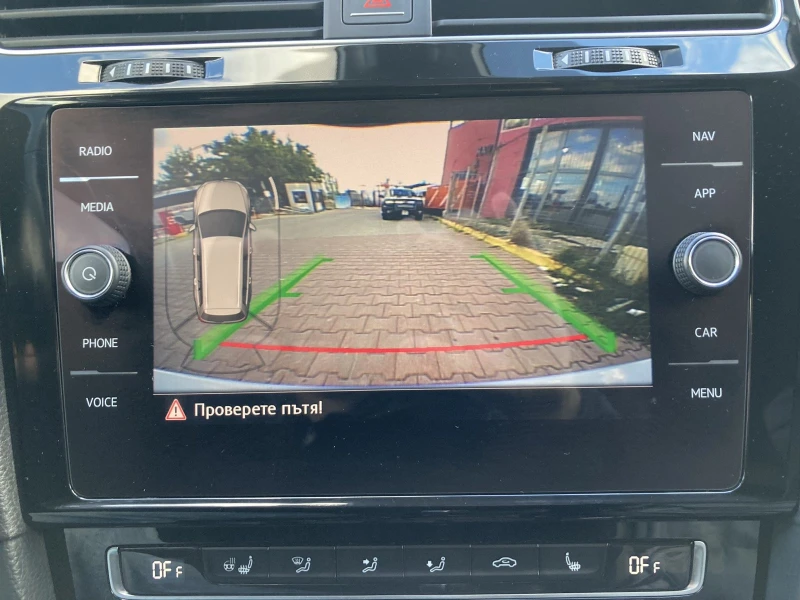 VW Golf Variant 2.0 TDI, снимка 10 - Автомобили и джипове - 52029935