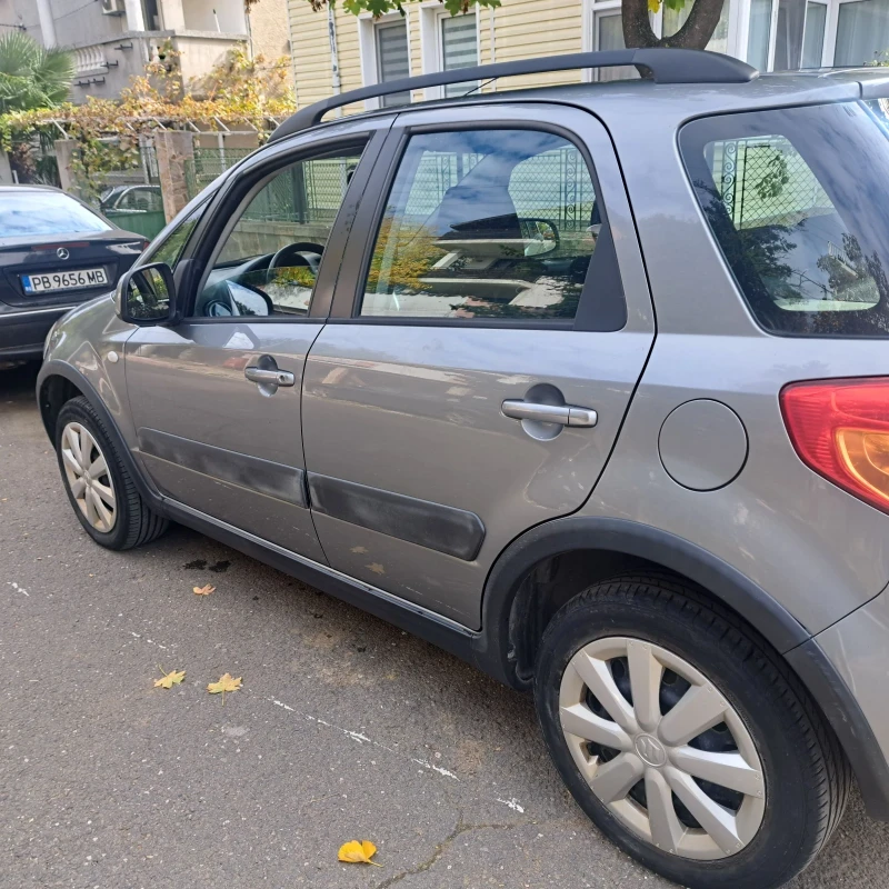 Suzuki SX4, снимка 4 - Автомобили и джипове - 52421352