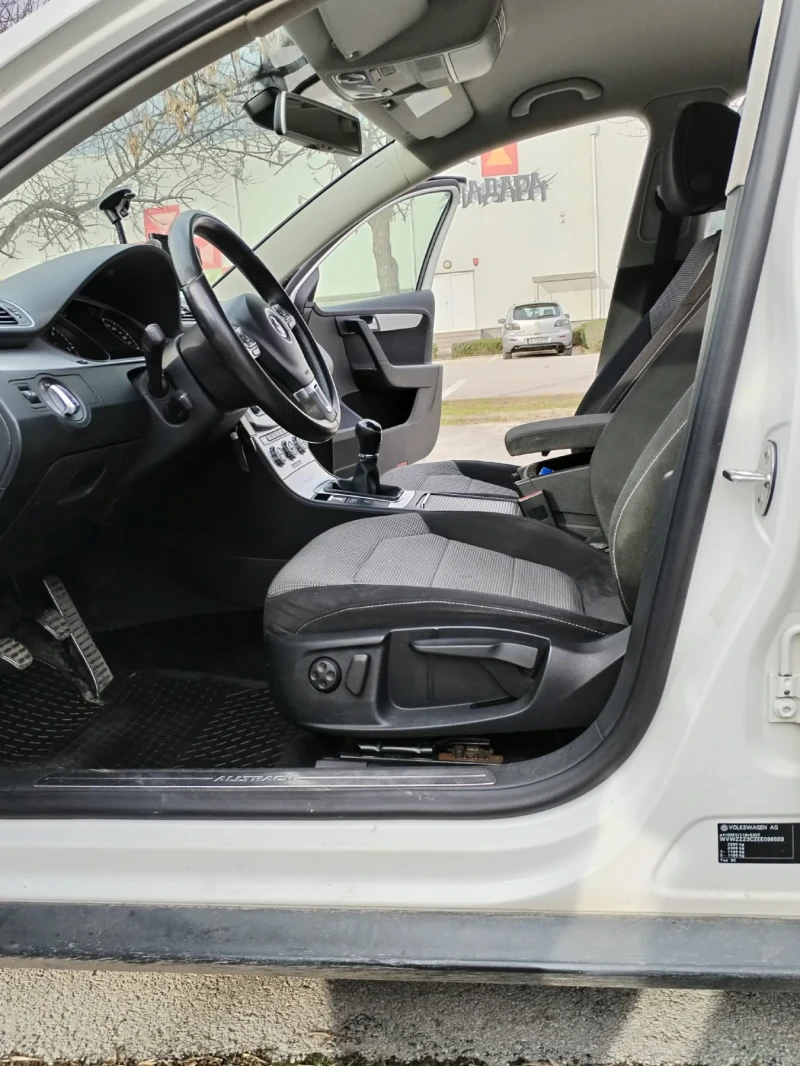 VW Passat 2.0 TDI ALLTRACK, снимка 10 - Автомобили и джипове - 53023962