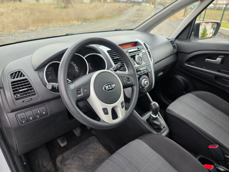 Kia Venga 1.4i 132000km!, снимка 13 - Автомобили и джипове - 53261788